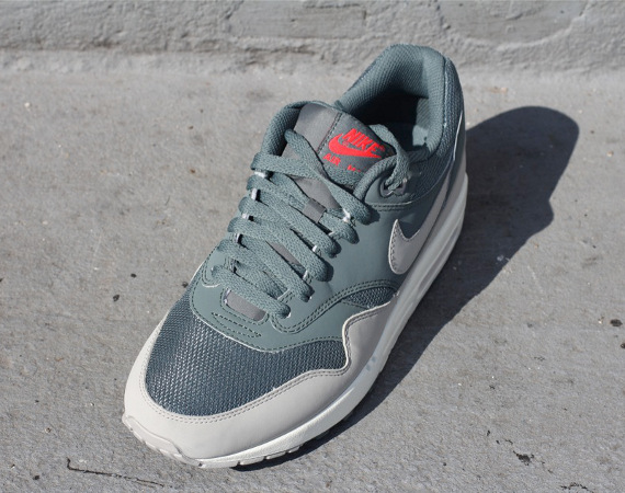 how to lace air max 1